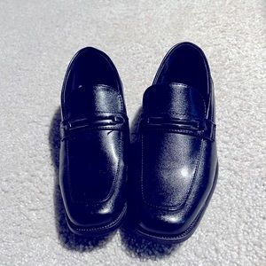 Boys dress shoe